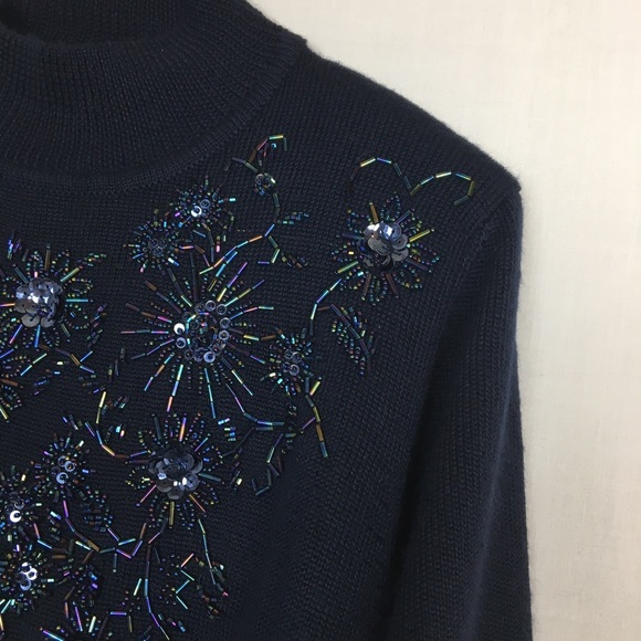 ⭐️2/$20 Alfred Dunner Petite Vintage Embellished Sweater - Picture 8 of 13